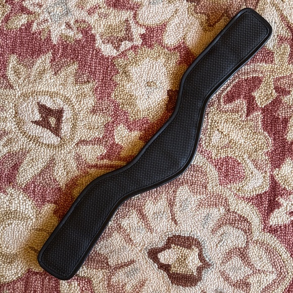 28" Total Saddle Fit Anatomic Girth - Picture 3 of 3